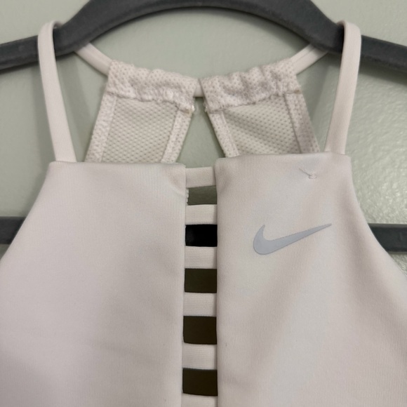 Nike Dri-FIT High Neck Sports Bra Ladder Front Cutout White Size Small - Picture 2 of 8